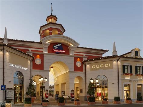 serravalle outlet milano prada